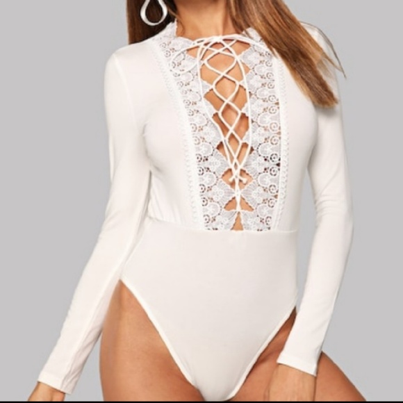 CLEARANCE ❗LAST 1❗ LACE TRIM BODYSUIT - Picture 2 of 4